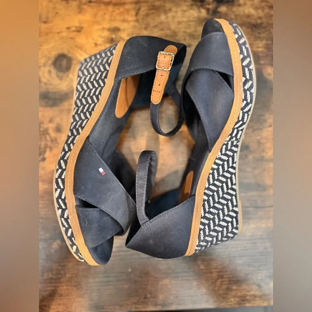 Tommy Hilfiger Women's Blue Wedge Sandals Size‎ 8.5
